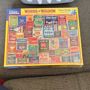 White Mountain Vibrant Words Puzzle